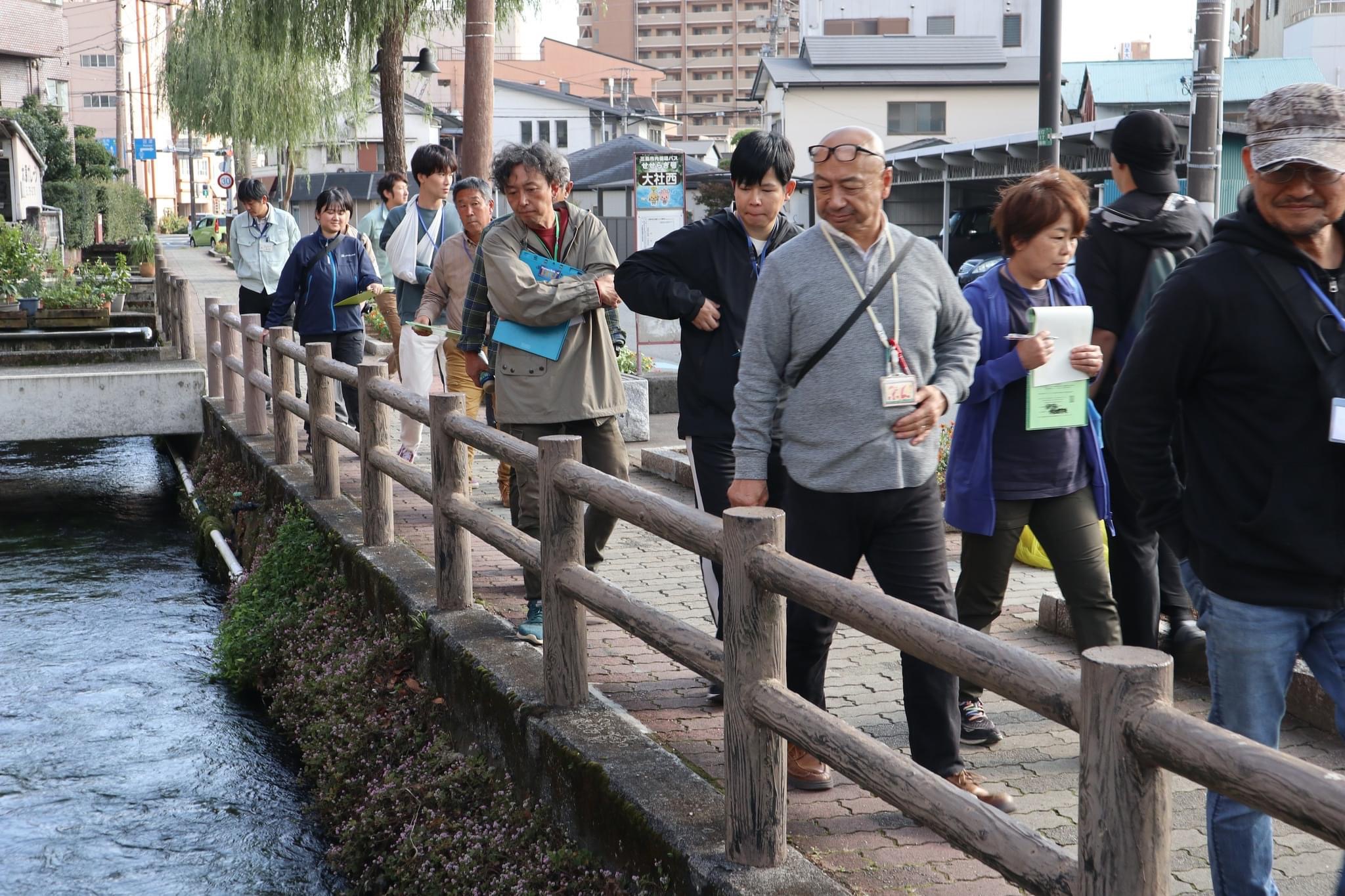 研修の様子（源兵衛川フィールドワーク）
